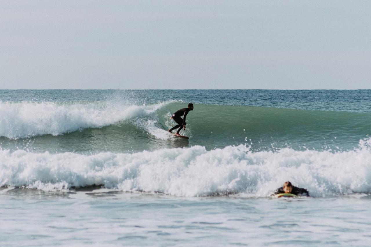 קוניל דה לה פרונטרה Take Surf Hostel Conil מראה חיצוני תמונה